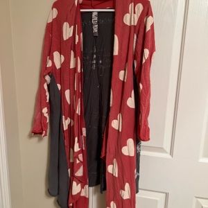 Gandhi Loves Karesa Cardi Hearts